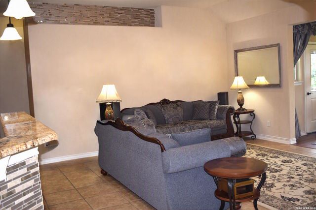 1713 Sunspur Rd., New Braunfels, TX 78130