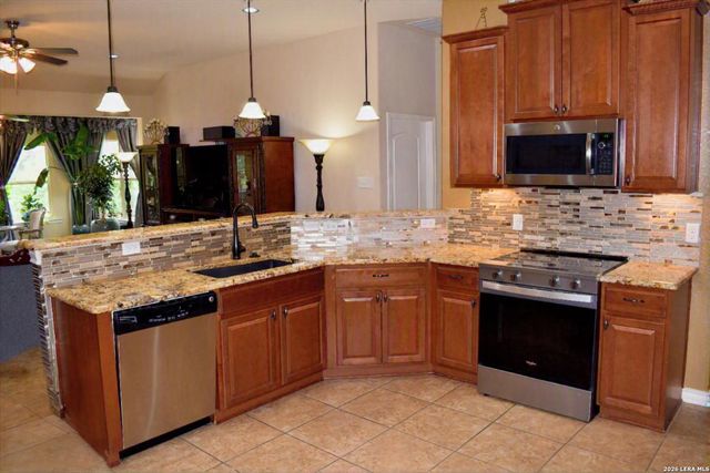 1713 Sunspur Rd., New Braunfels, TX 78130