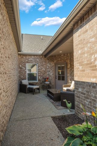 1570 Cedarbrooke Ln, Lebanon, TN 37090