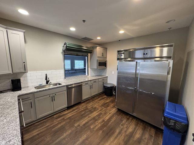 1570 Cedarbrooke Ln, Lebanon, TN 37090