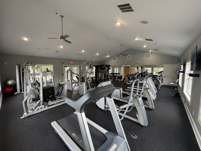 1570 Cedarbrooke Ln, Lebanon, TN 37090