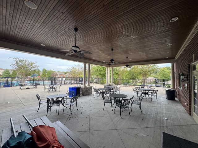 1570 Cedarbrooke Ln, Lebanon, TN 37090