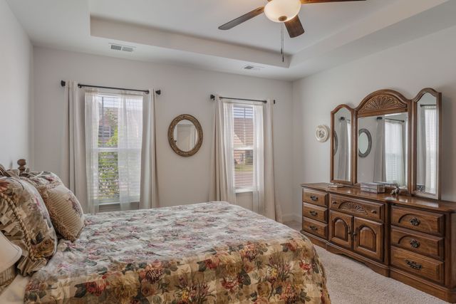 1570 Cedarbrooke Ln, Lebanon, TN 37090