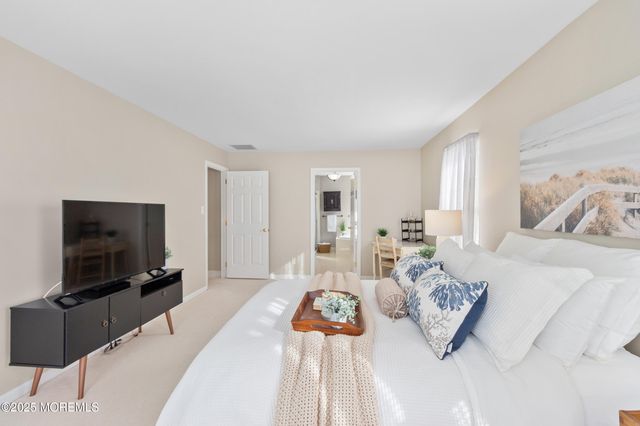 3 Brent Drive, Howell, NJ 07731