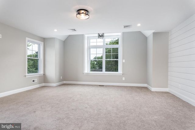 706 CLOVER LN, Plymouth Meeting, PA 19462