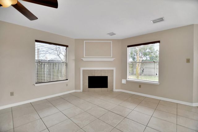 2939 Sailors Moon Drive, Friendswood, TX 77546