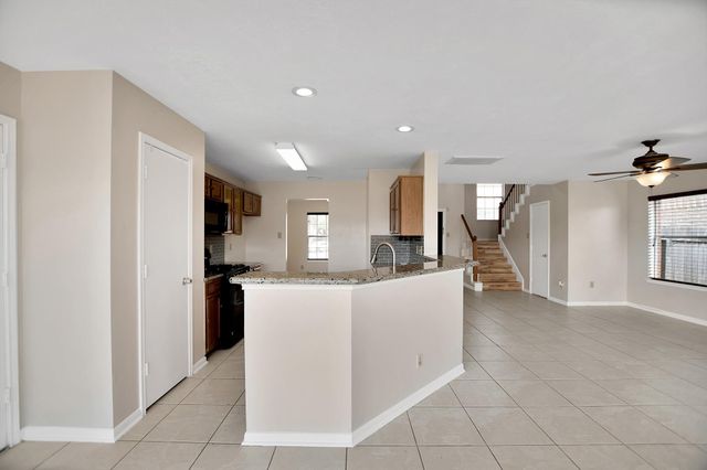 2939 Sailors Moon Drive, Friendswood, TX 77546