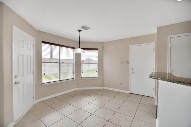 2939 Sailors Moon Drive, Friendswood, TX 77546