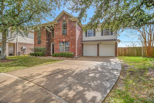 2939 Sailors Moon Drive, Friendswood, TX 77546