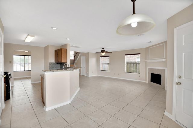 2939 Sailors Moon Drive, Friendswood, TX 77546