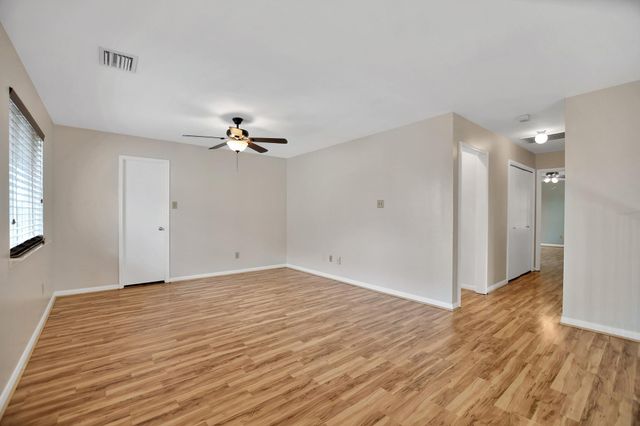 2939 Sailors Moon Drive, Friendswood, TX 77546