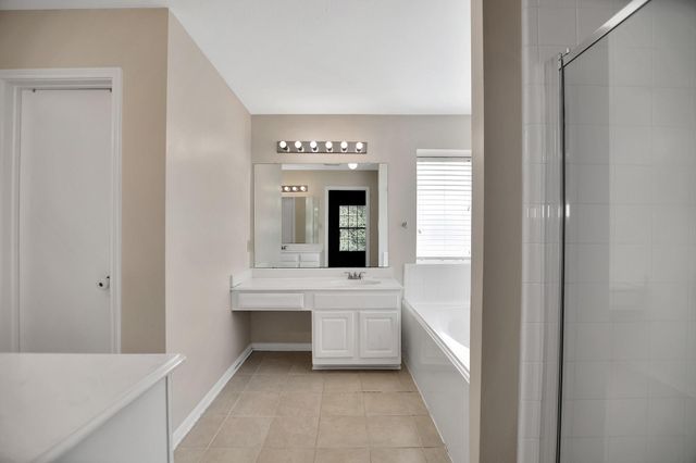 2939 Sailors Moon Drive, Friendswood, TX 77546