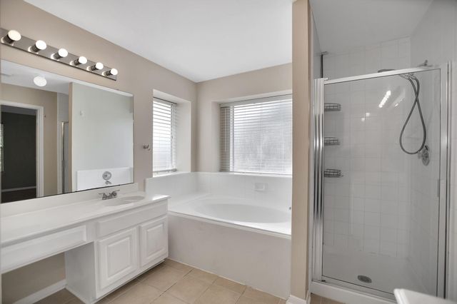 2939 Sailors Moon Drive, Friendswood, TX 77546