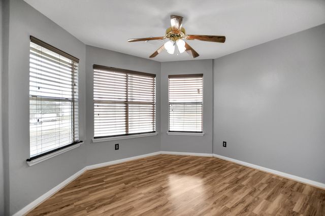 2939 Sailors Moon Drive, Friendswood, TX 77546