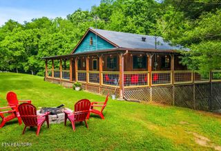 1564 Providence Rd, Pigeon Forge, TN 37863