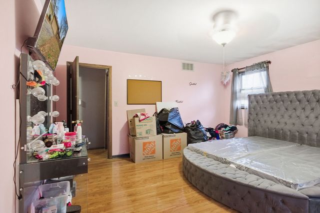 18341 Poplar Avenue, Homewood, IL 60430