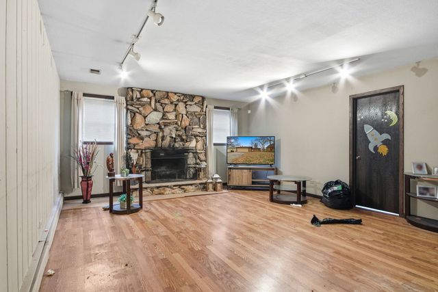 18341 Poplar Avenue, Homewood, IL 60430