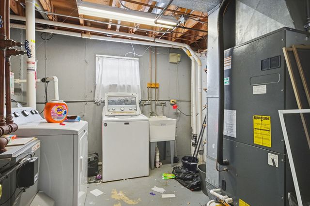 18341 Poplar Avenue, Homewood, IL 60430