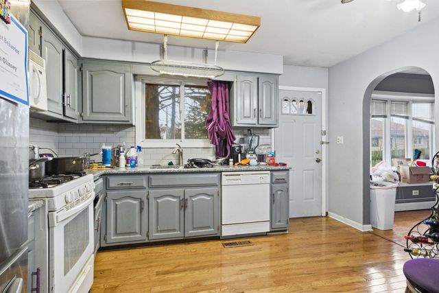 18341 Poplar Avenue, Homewood, IL 60430