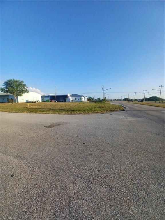 802/806 NE 7th TER, CAPE CORAL, FL 33909 — exterior