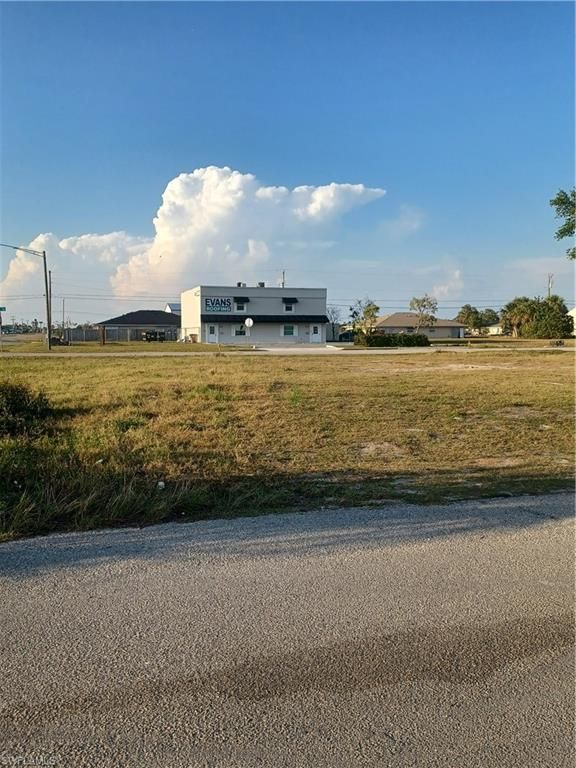 802/806 NE 7th TER, CAPE CORAL, FL 33909 — photo 3
