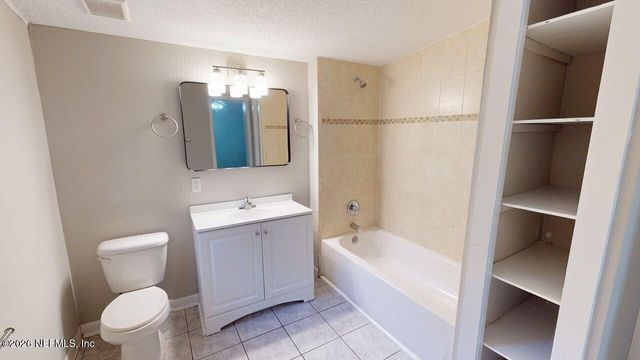 6713 PETER RABBIT Drive N, Jacksonville, FL 32210