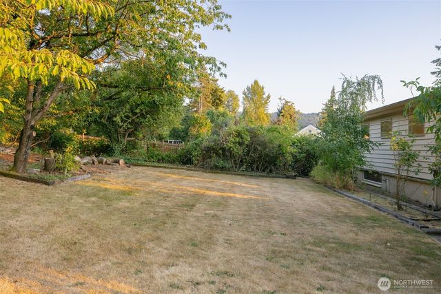1207 32nd Street, Bellingham, WA 98225