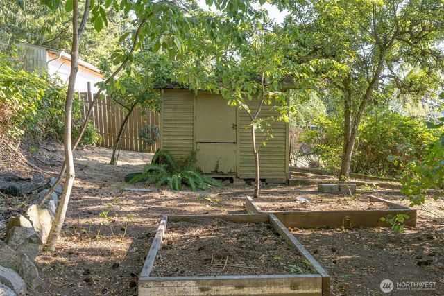 1207 32nd Street, Bellingham, WA 98225