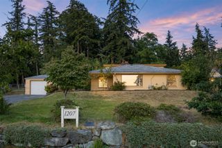 1207 32nd Street, Bellingham, WA 98225