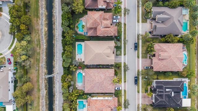 8840 Watercrest Cir Circle E, Parkland, FL 33076