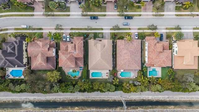 8840 Watercrest Cir Circle E, Parkland, FL 33076