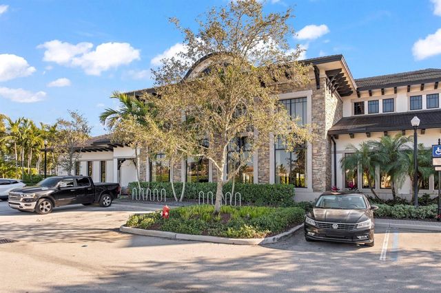 8840 Watercrest Cir Circle E, Parkland, FL 33076