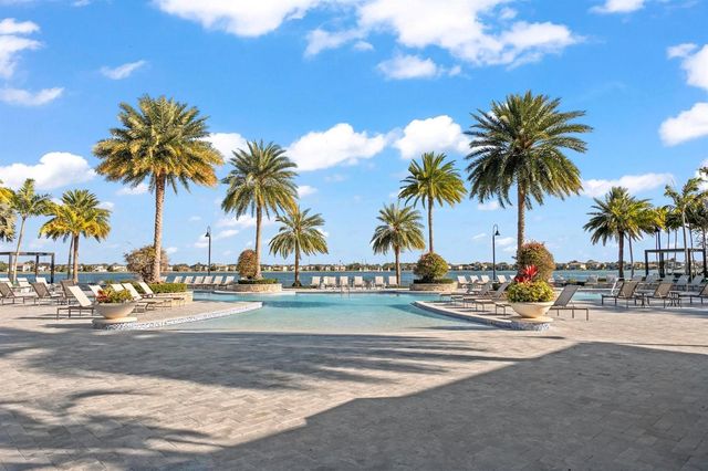8840 Watercrest Cir Circle E, Parkland, FL 33076