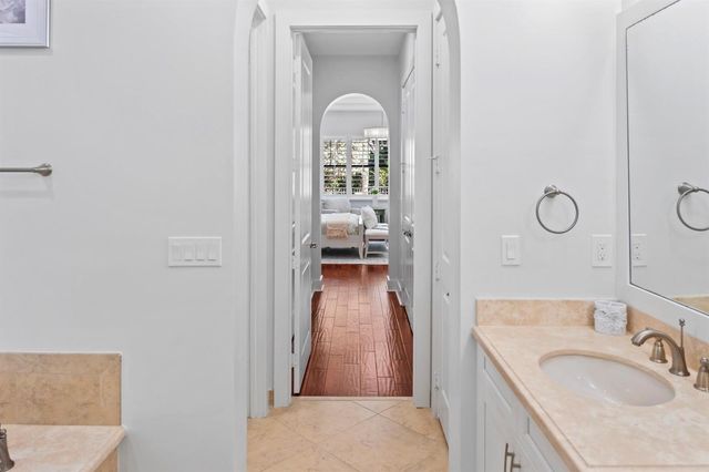 8840 Watercrest Cir Circle E, Parkland, FL 33076