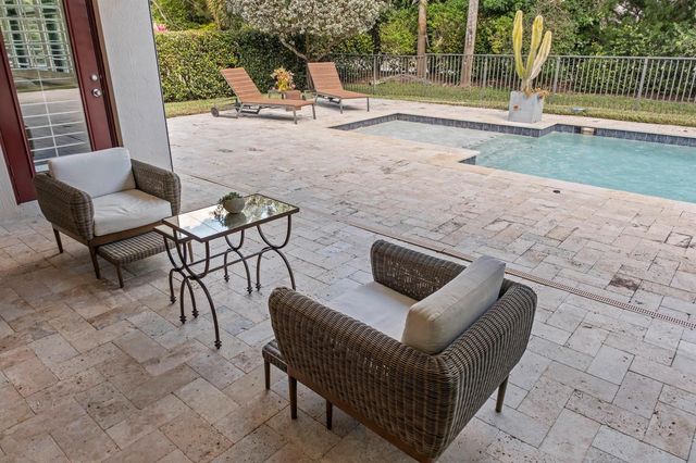 8840 Watercrest Cir Circle E, Parkland, FL 33076
