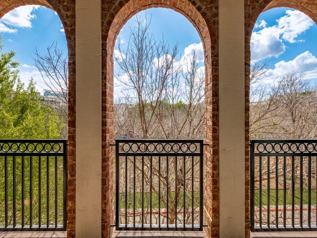 5017 Parkview 122, Addison, TX 75001