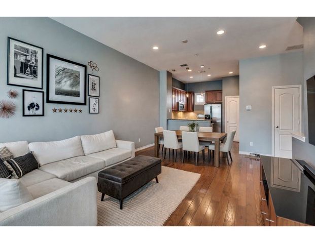 5017 Parkview 122, Addison, TX 75001