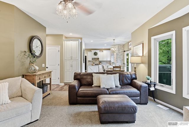 5903 S 170th Street, Omaha, NE 68135