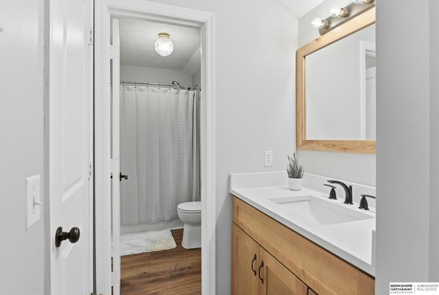 5903 S 170th Street, Omaha, NE 68135