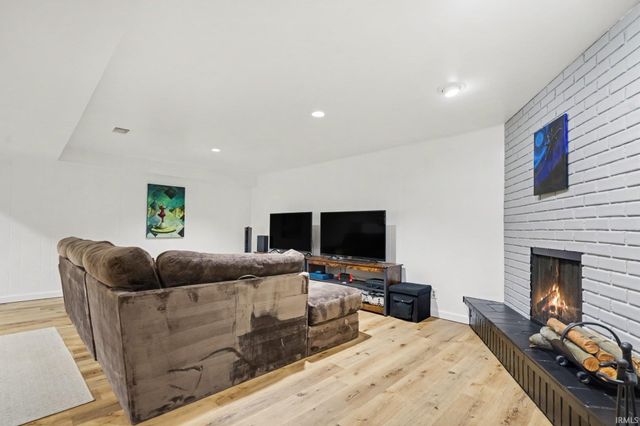 55912 Riverdale Drive, Elkhart, IN 46514