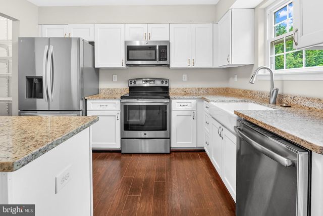 8011 MANSION HOUSE XING, Pasadena, MD 21122