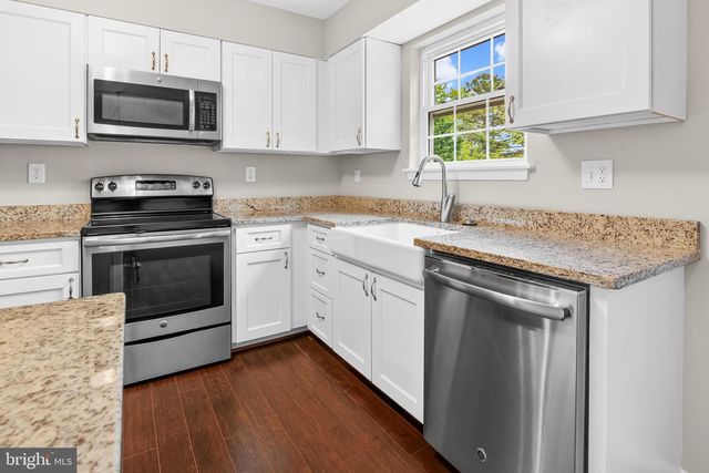 8011 MANSION HOUSE XING, Pasadena, MD 21122