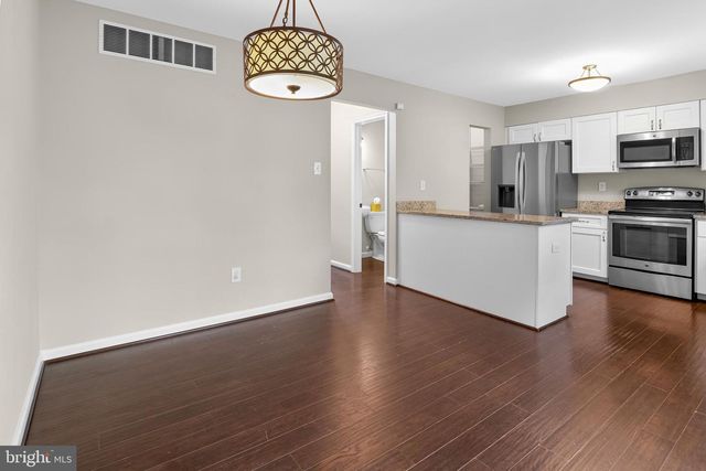 8011 MANSION HOUSE XING, Pasadena, MD 21122