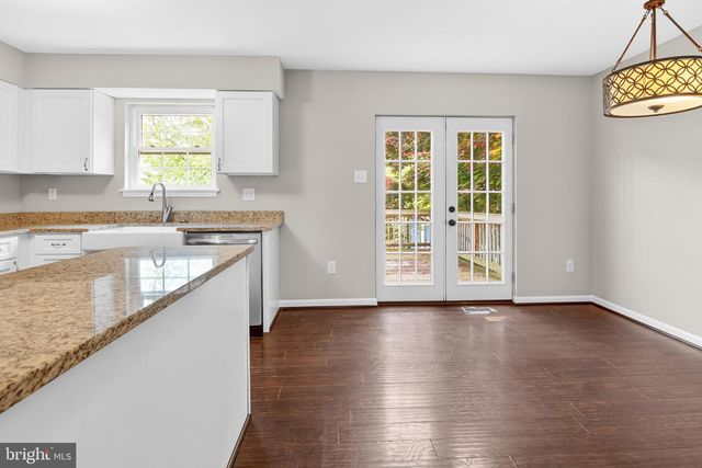 8011 MANSION HOUSE XING, Pasadena, MD 21122