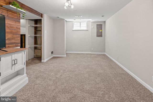 8011 MANSION HOUSE XING, Pasadena, MD 21122