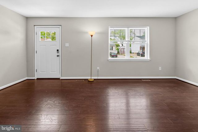 8011 MANSION HOUSE XING, Pasadena, MD 21122