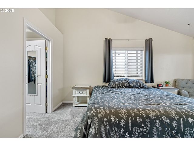 1904 S 6TH St, Cottage Grove, OR 97424