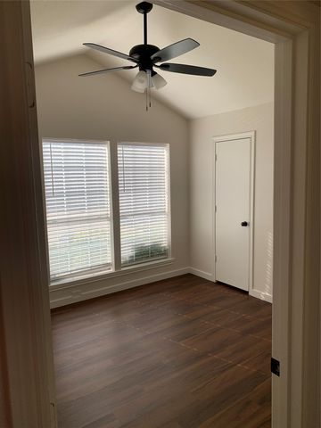 3903 Wanklyn Court, Dallas, TX 75237