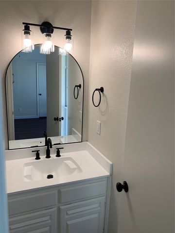 3903 Wanklyn Court, Dallas, TX 75237