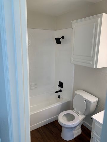 3903 Wanklyn Court, Dallas, TX 75237